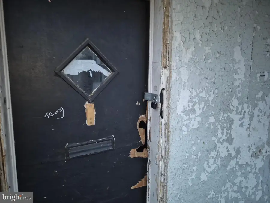 5261 Cordelia Ave, Baltimore, MD 21215 - Image #2