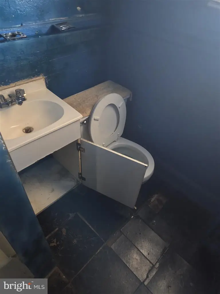 21 Monastery Ave S, Baltimore, MD 21229 - Image #3