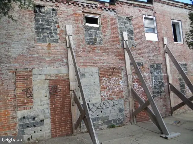 400-402 Pitman Pl, Baltimore, MD 21202 - Image #3