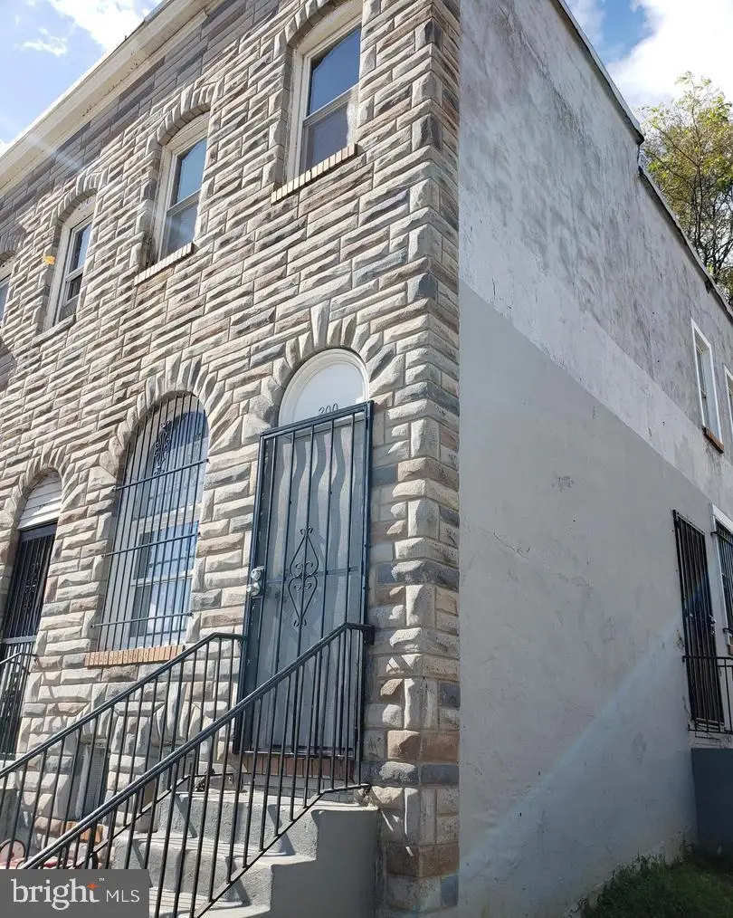 300 S Catherine St, Baltimore, MD 21223 - Image #1