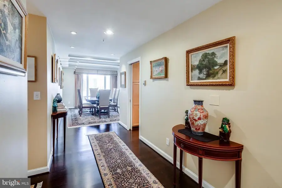 10 E Lee St #1802, Baltimore, MD 21202 - Image #2