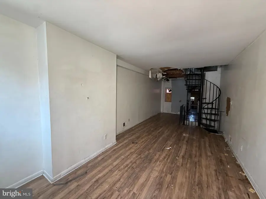 219 N Montford Ave, Baltimore, MD 21224 - Image #2