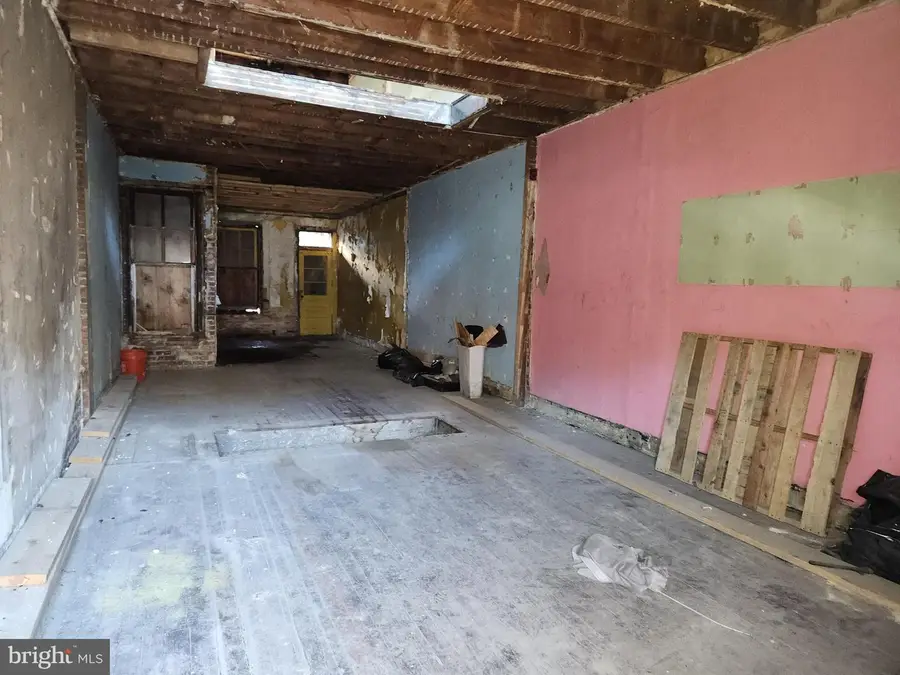 2119 W Fayette St, Baltimore, MD 21223 - Image #2