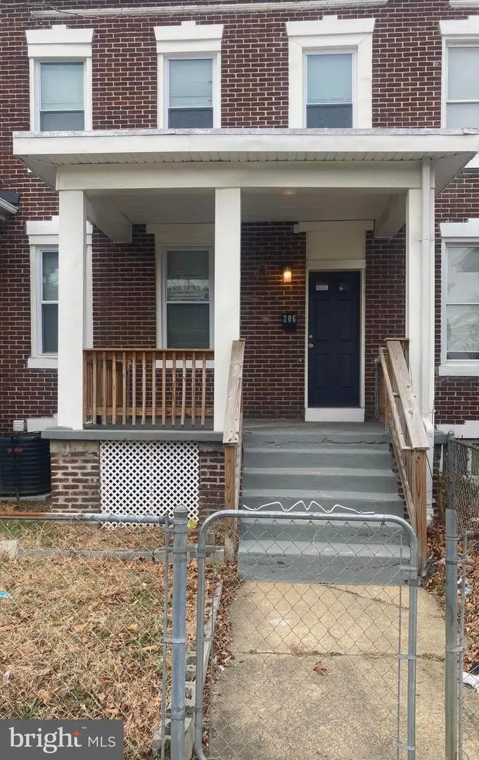 206 Hilton St, Baltimore, MD 21229 - Image #1