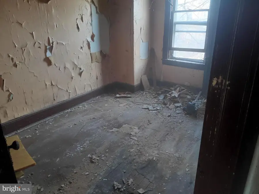 2118 Presbury St, Baltimore, MD 21217 - Image #2