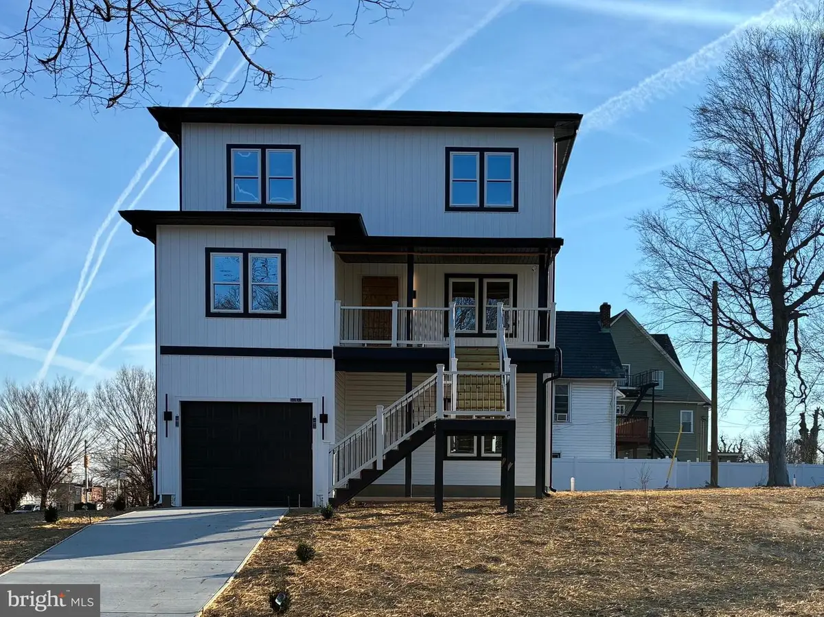 2223 Roslyn Ave, Baltimore, MD 21216 - Image #1