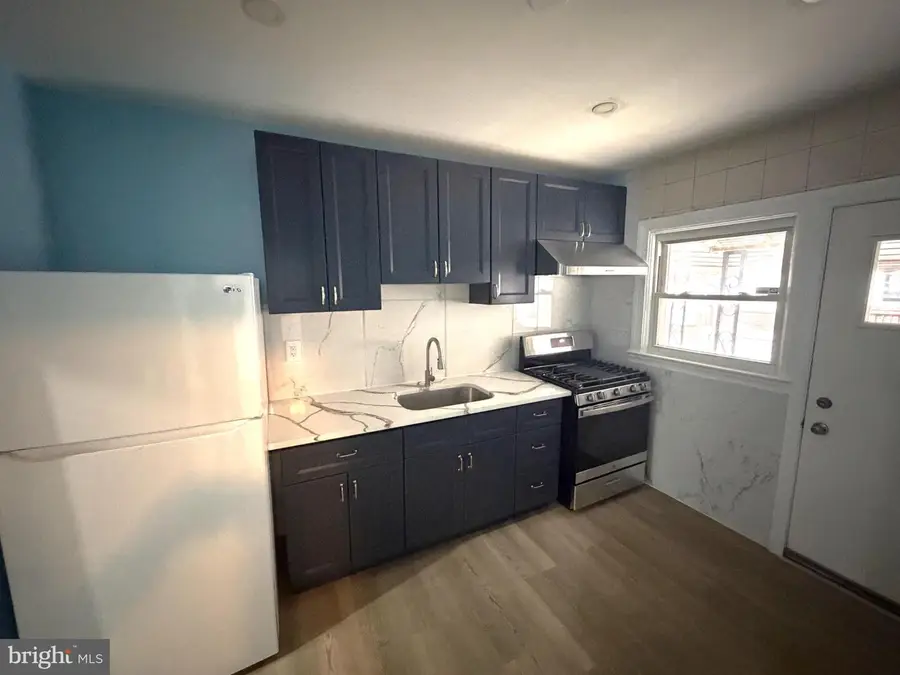 12 S Ellamont St, Baltimore, MD 21229 - Image #2