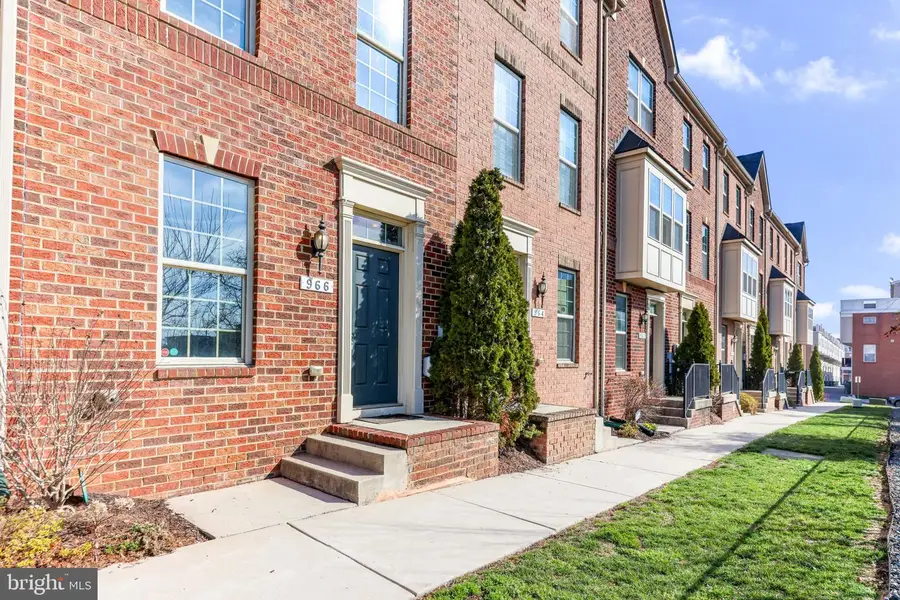 966 S Macon St S, Baltimore, MD 21224 - #2
