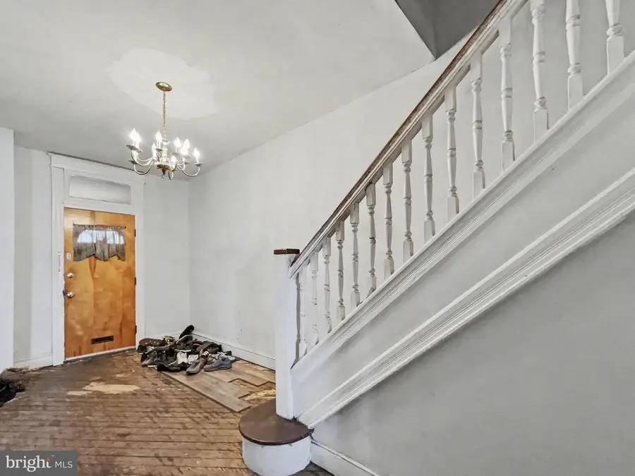 621 N Edgewood St, Baltimore, MD 21229 - #2