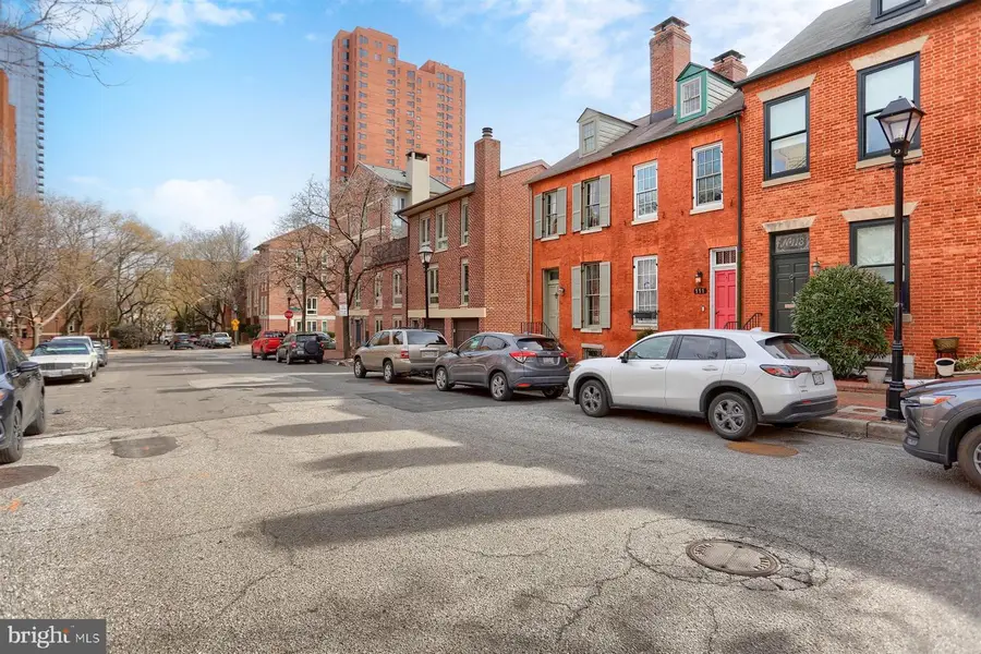 111 Barre St W, Baltimore, MD 21201 - #3