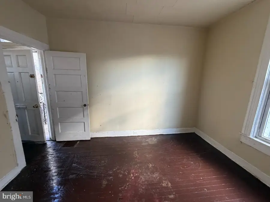 1942 Vine St, Baltimore, MD 21223 - #3