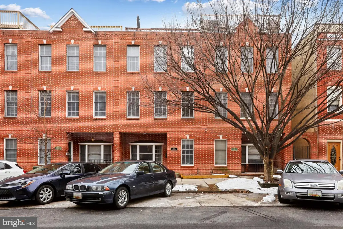 2113 Essex St, Baltimore, MD 21231 - #1