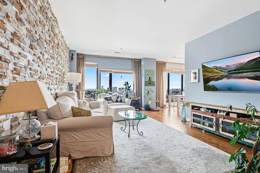 10 E Lee St #1204, Baltimore, MD 21202 - #2