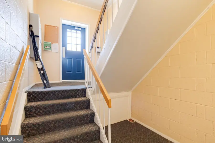 4410 Falls Bridge Dr #l, Baltimore, MD 21211 - #3