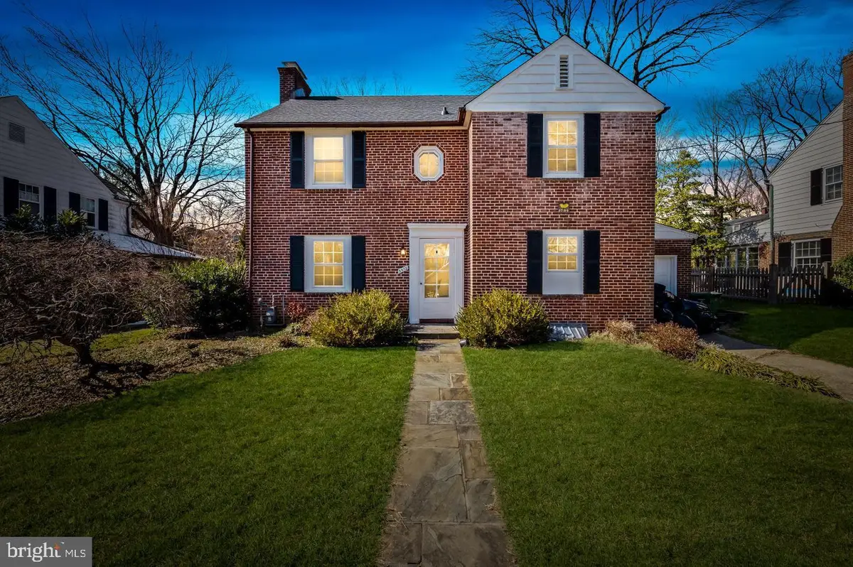 5512 Woodlawn Rd, Baltimore, MD 21210 - #1