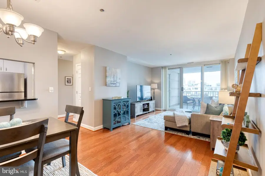 100 Harborview Dr #305, Baltimore, MD 21230 - #2