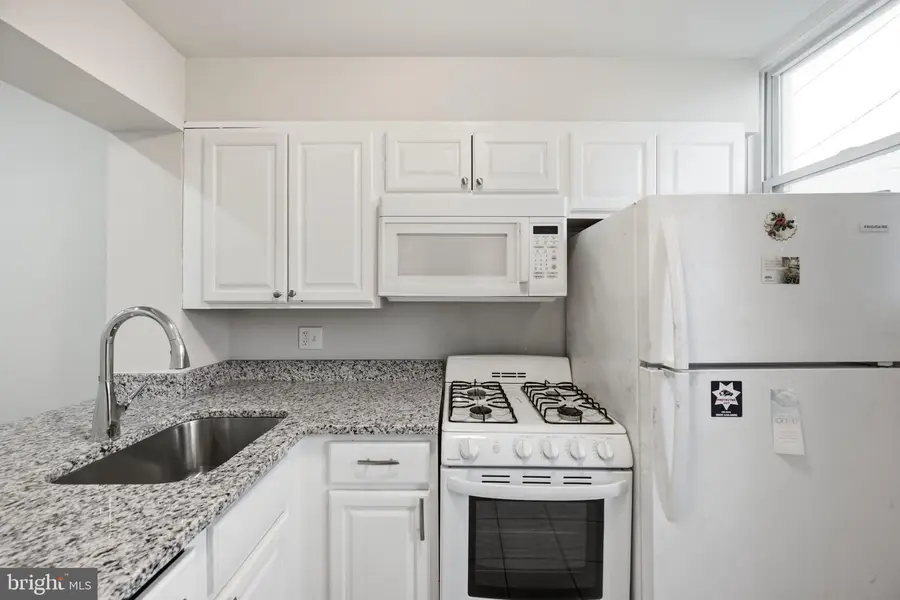 605 Lyndhurst St, Baltimore, MD 21229 - #2