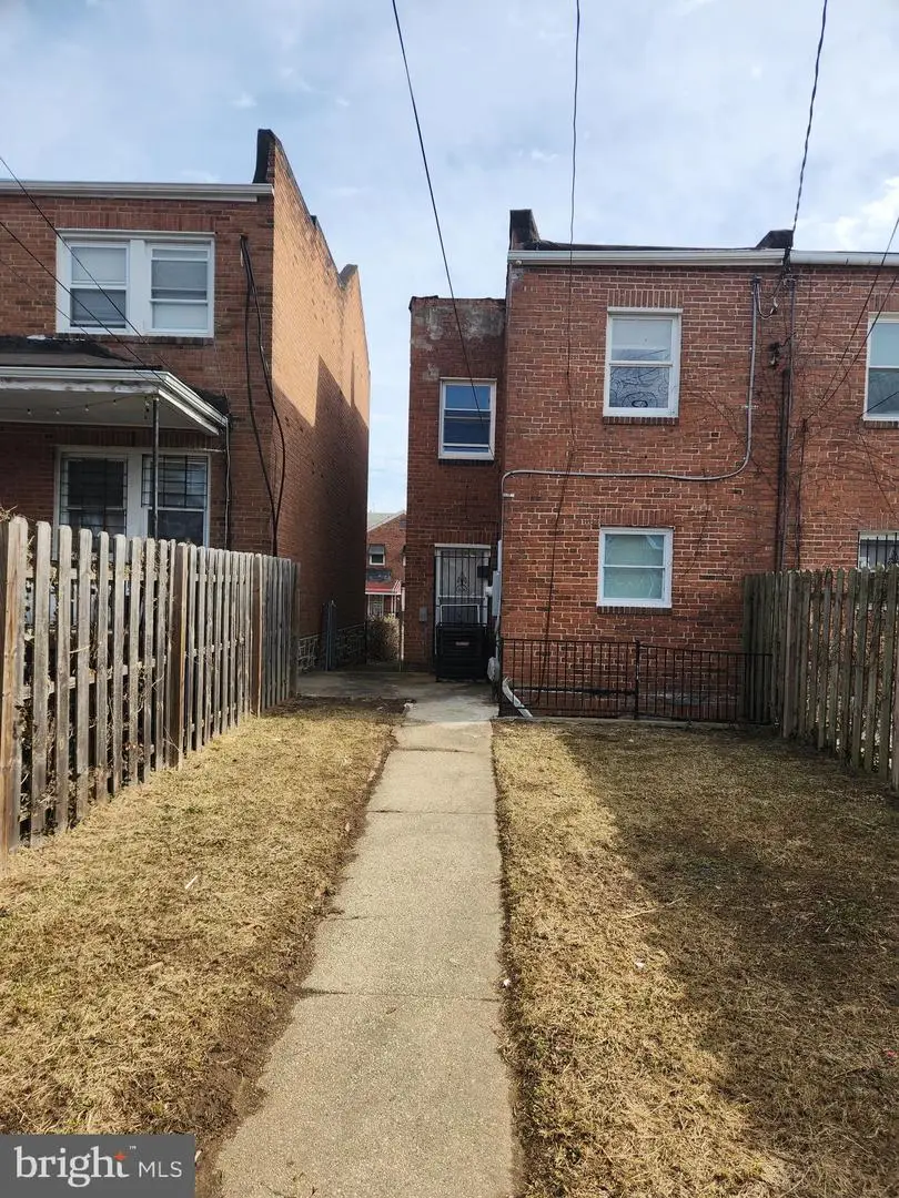 12 N Kossuth St, Baltimore, MD 21229 - #2