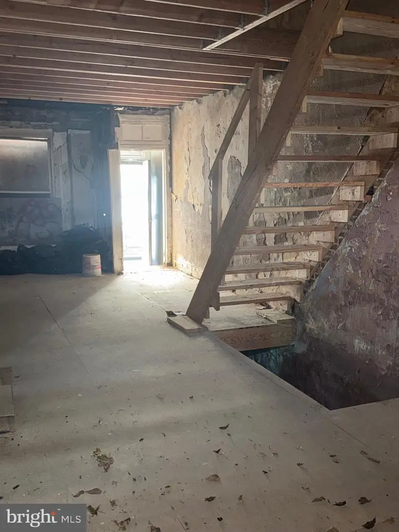 452 Furrow St, Baltimore, MD 21223 - #2