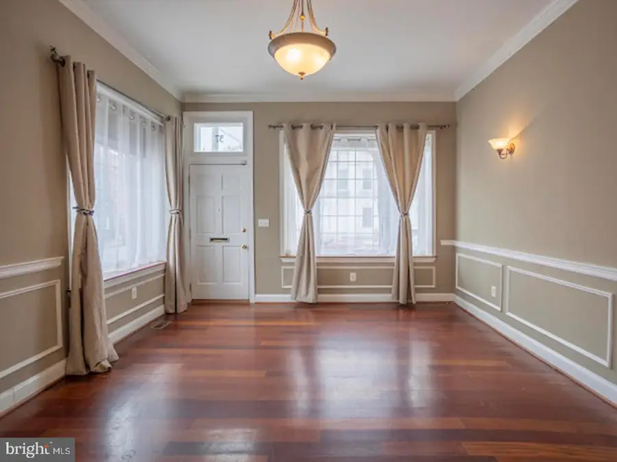 37 S Ann St, Baltimore, MD 21231 - #3