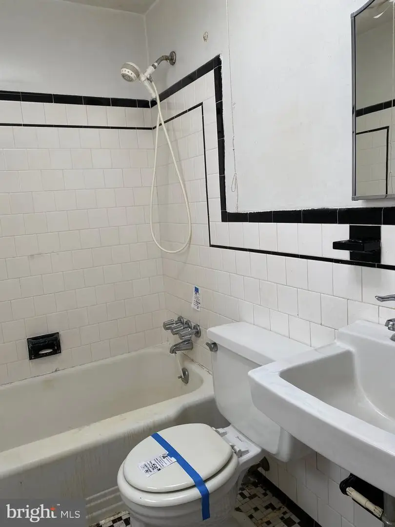 815 Saint Dunstans Rd, Baltimore, MD 21212 - #3