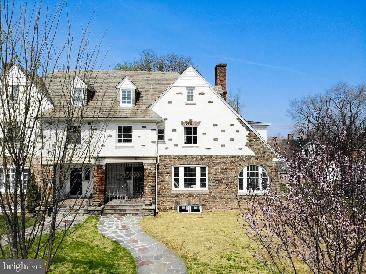 1518 E 33rd St, Baltimore, MD 21218 - #1