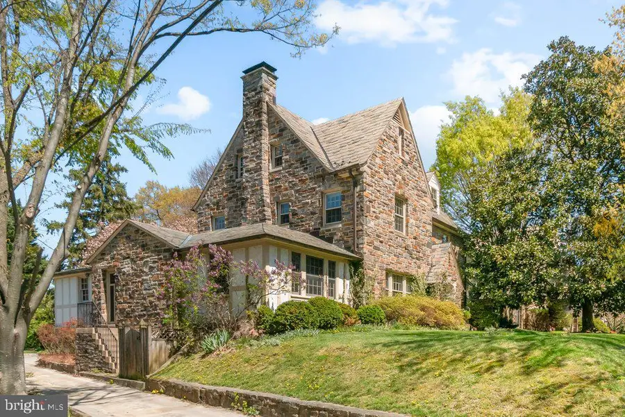 2 E Highfield Rd, Baltimore, MD 21218 - #2