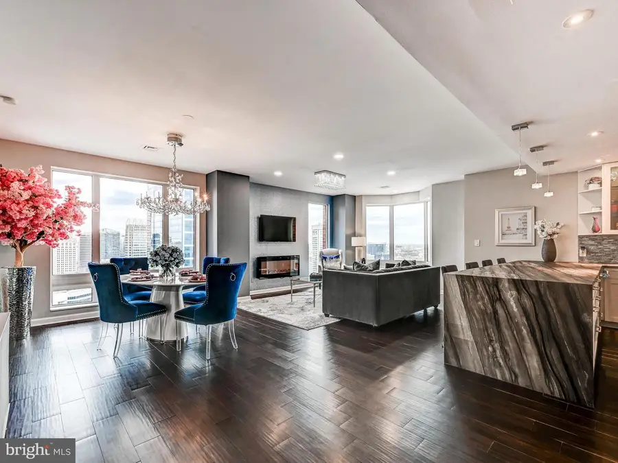 10 E Lee St #2402, Baltimore, MD 21202 - #2