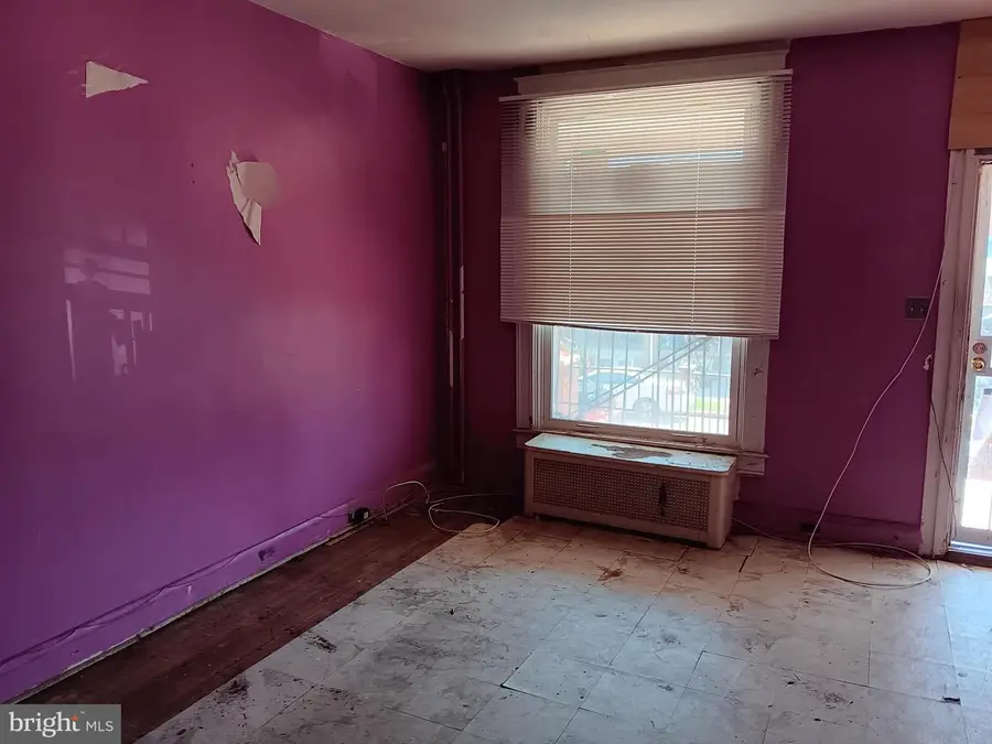 634 Mckewin Ave, Baltimore, MD 21218 - #2