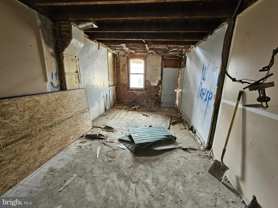 1158 Nanticoke St, Baltimore, MD 21230 - #3