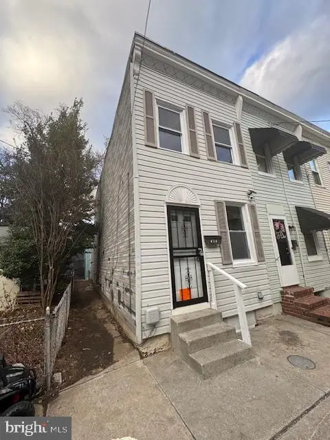 424 Cambria St, Baltimore, MD 21225 - #1