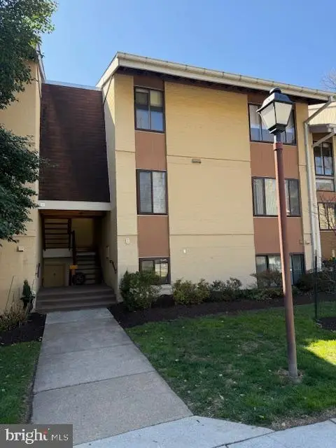 8 Cross Keys Rd #8f, BALTIMORE, MD 21210