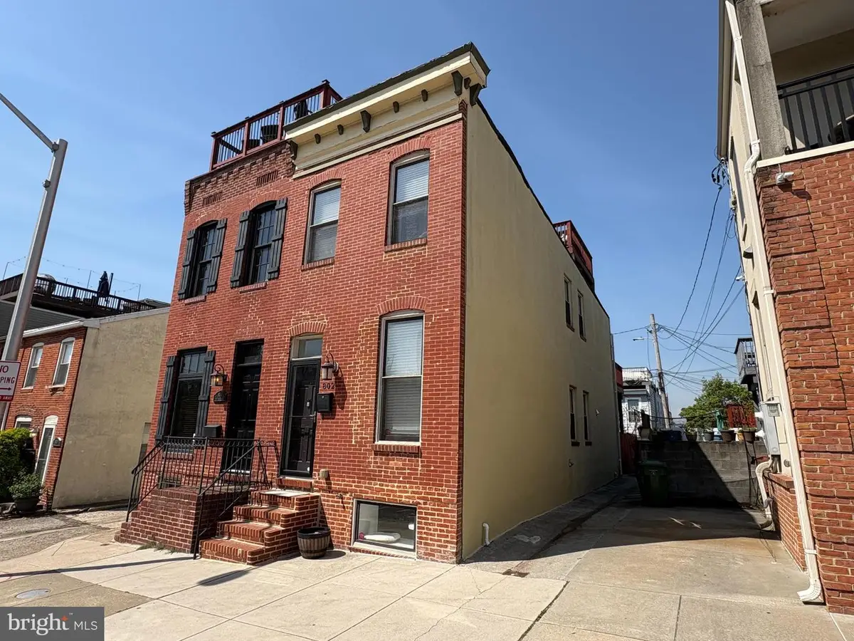 802 S Potomac St, Baltimore, MD 21224 - #1