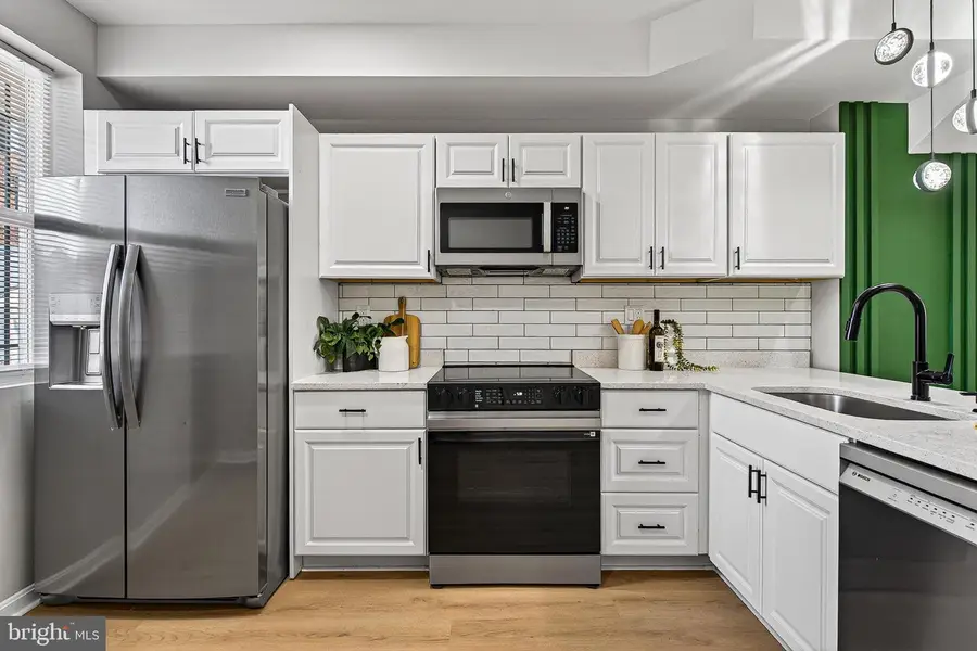 1725 E Oliver St, Baltimore, MD 21213 - #2