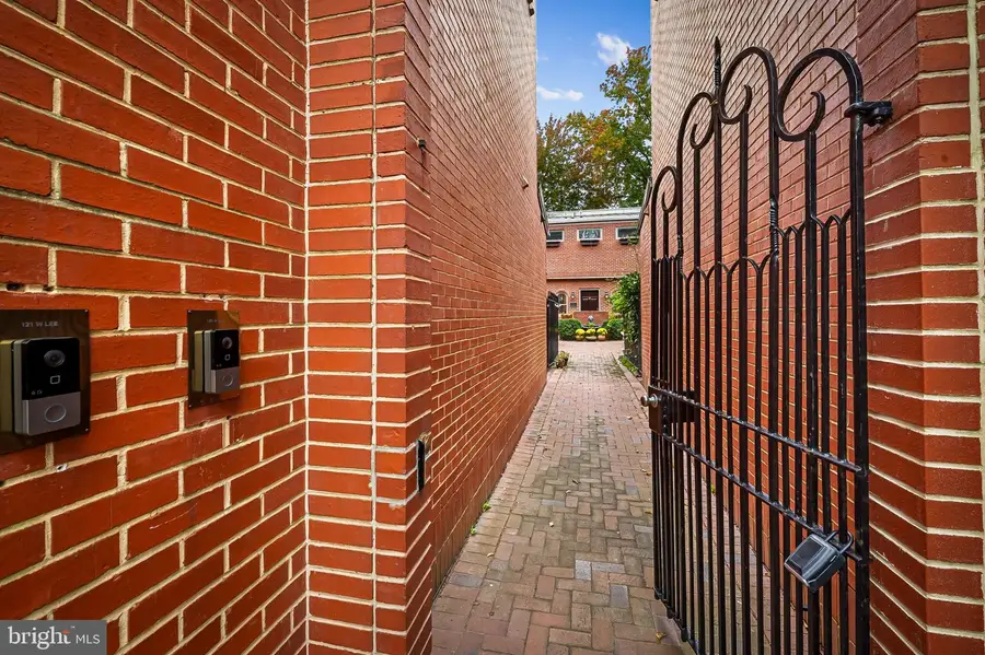 121 W Lee St W, Baltimore, MD 21201 - #2