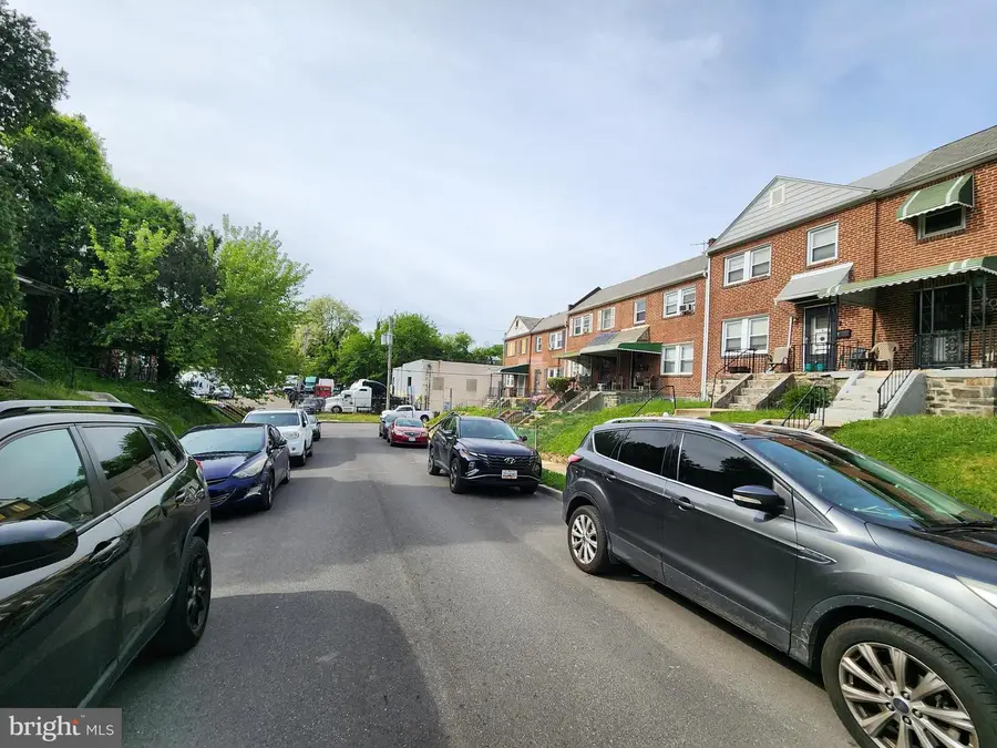 17 S Ellamont St, Baltimore, MD 21229 - #2