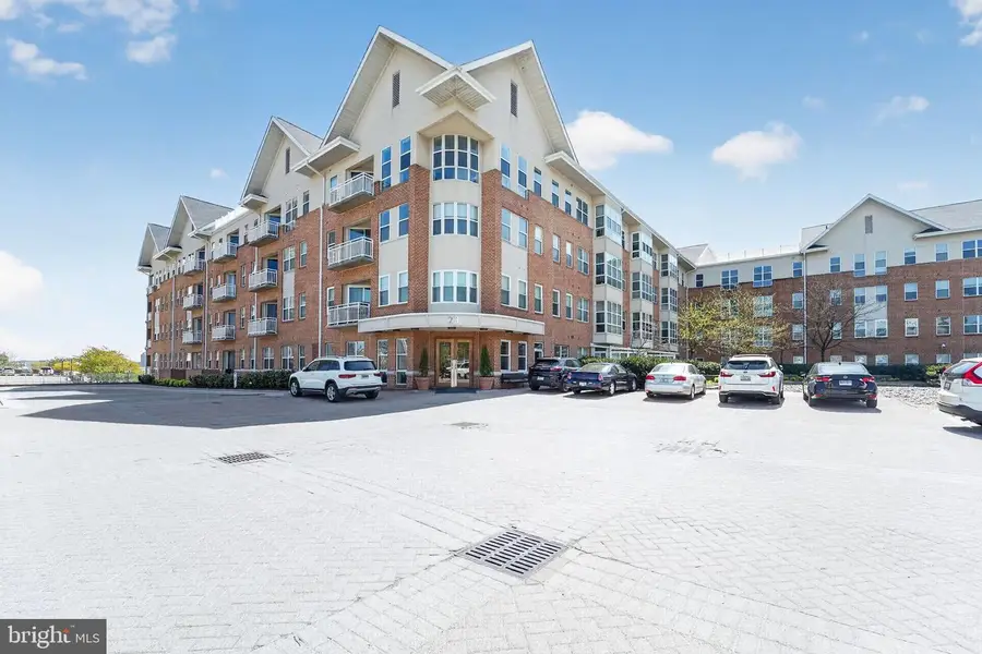 23 Pierside Dr #215, Baltimore, MD 21230 - #2