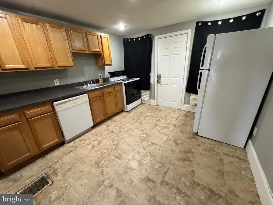 1139 Sargeant St, Baltimore, MD 21223 - #2