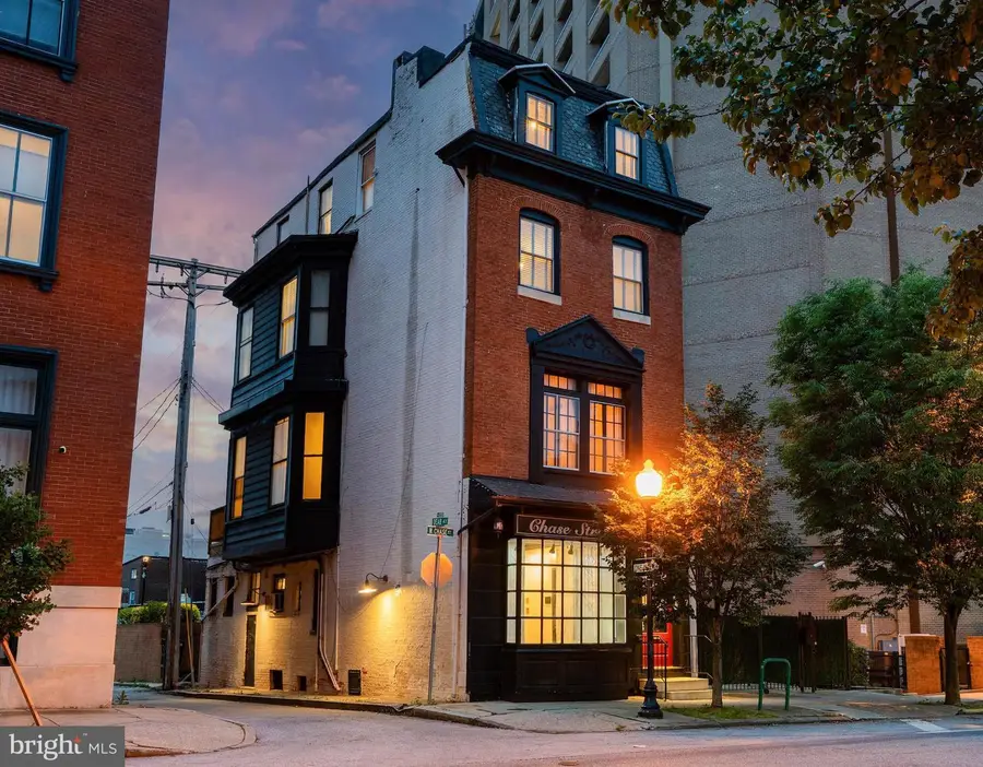 17 W Chase St, Baltimore, MD 21201 - #3