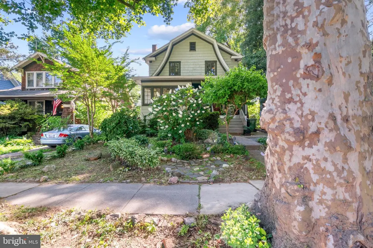 210 Mallow Hill Rd, Baltimore, MD 21229 - #1