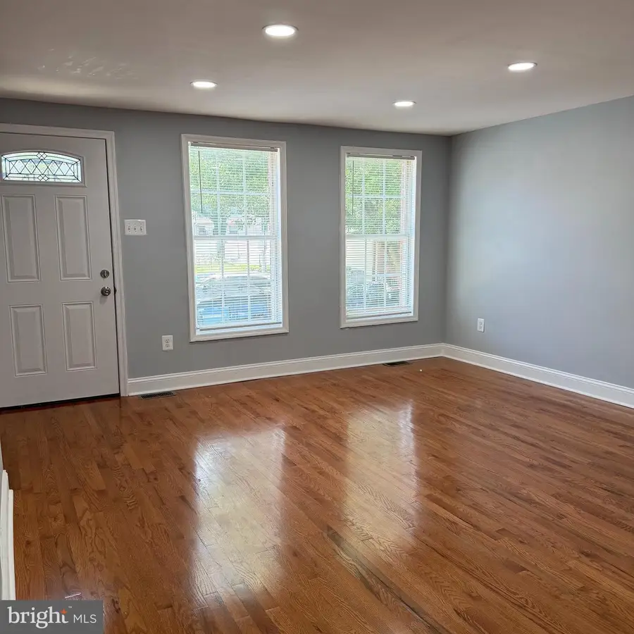 1214 N Woodyear St, Baltimore, MD 21217 - #3