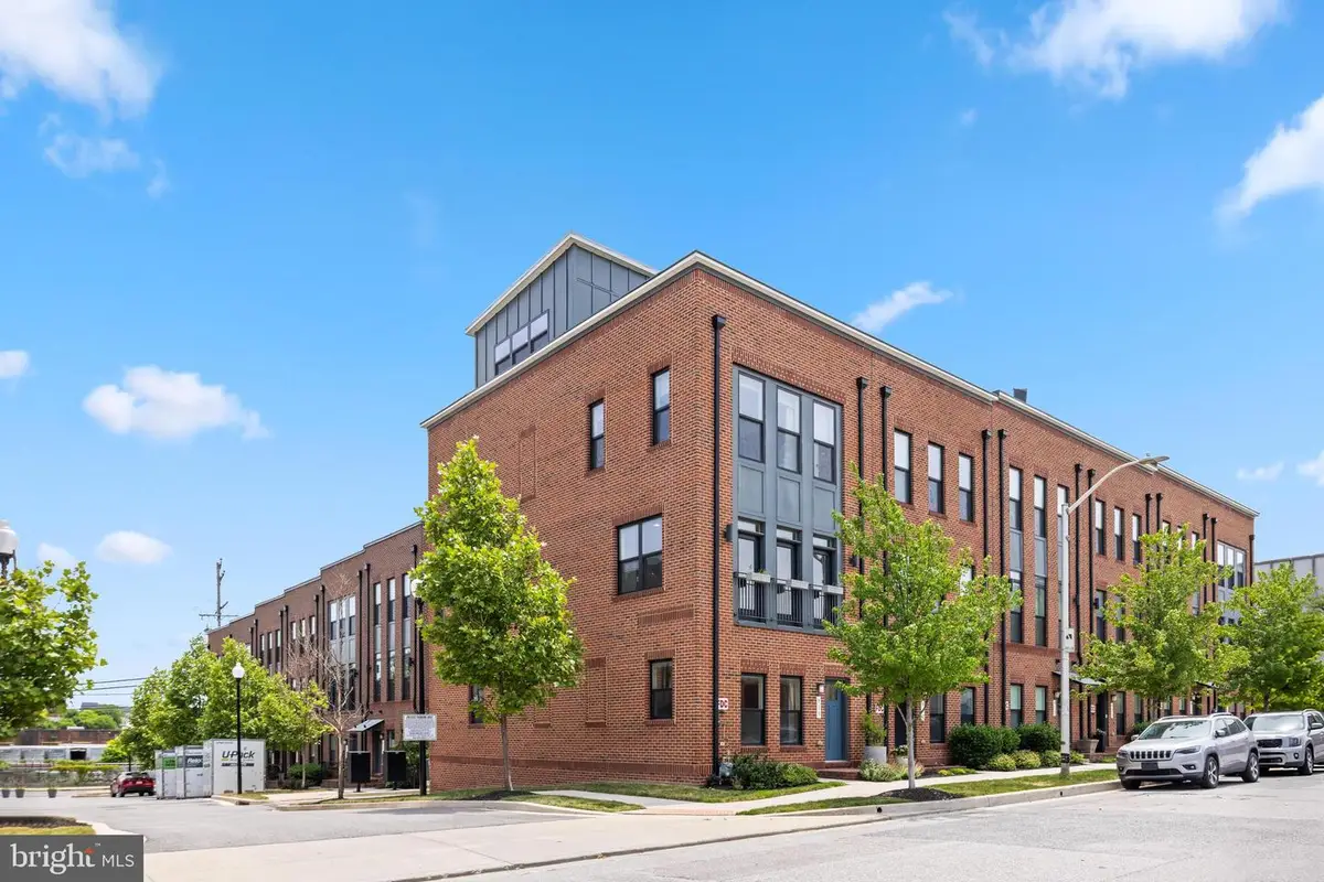 915 Grundy St, Baltimore, MD 21224 - #1