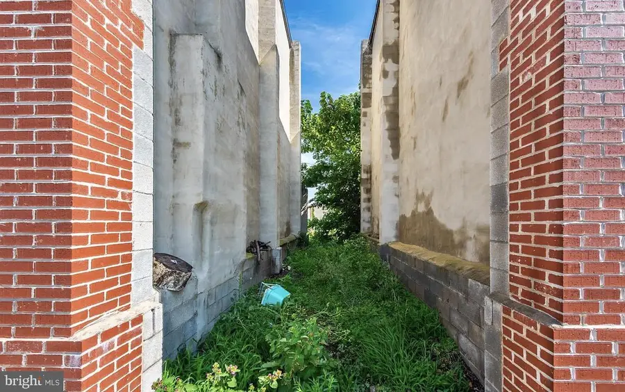 2102 E Hoffman St, Baltimore, MD 21213 - #2