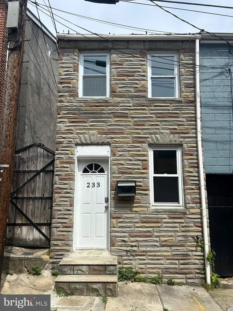 233 S Chapel St, Baltimore, MD 21231 - #1