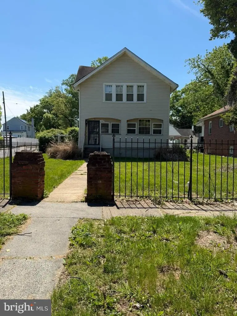 4301 Ridgewood Ave, Baltimore, MD 21215 - #1