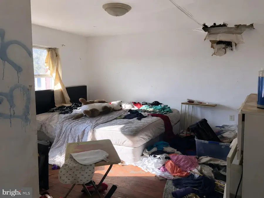 726 E 23rd St, Baltimore, MD 21218 - #3