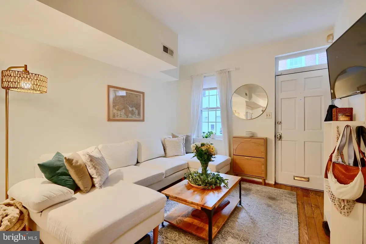 3 Hamburg St E, Baltimore, MD 21230 - #1