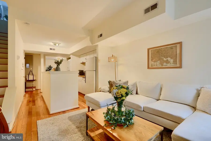 3 Hamburg St E, Baltimore, MD 21230 - #3