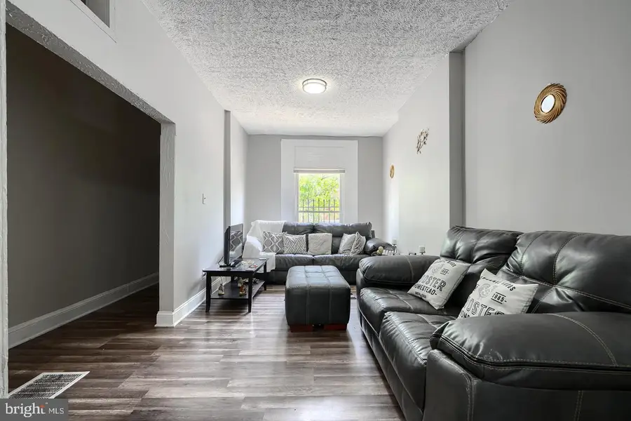 826 N Kenwood Ave, Baltimore, MD 21205 - #3
