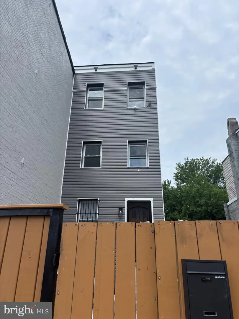 302 Gilmor St, Baltimore, MD 21223 - #1